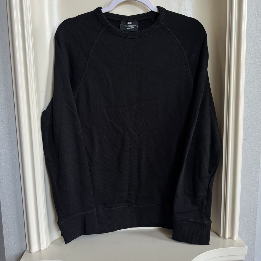H&M Regular Fit Black Sweatshirt Size Medium